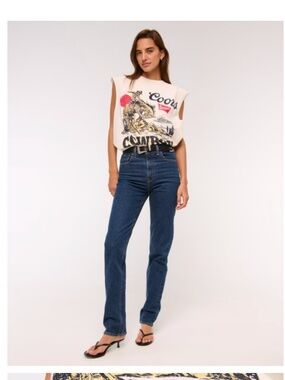 NWT Abercrombie High Rise 90s Straight 26